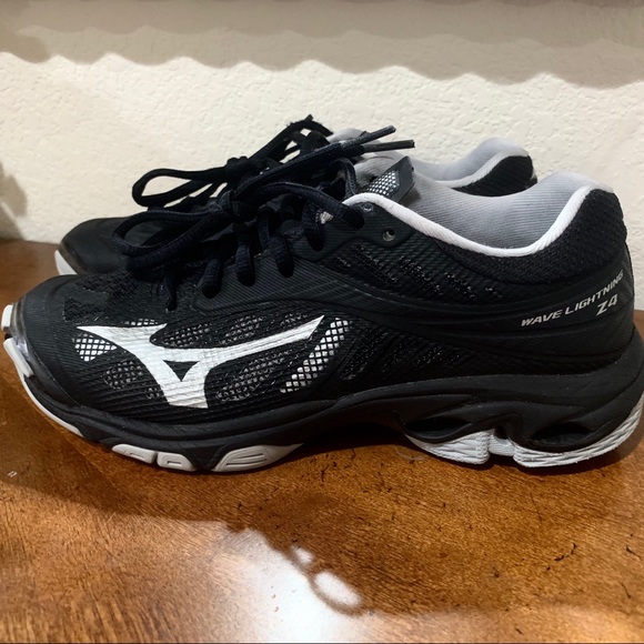 Mizuno Shoes - Mizuno Wave Lightning Z4
